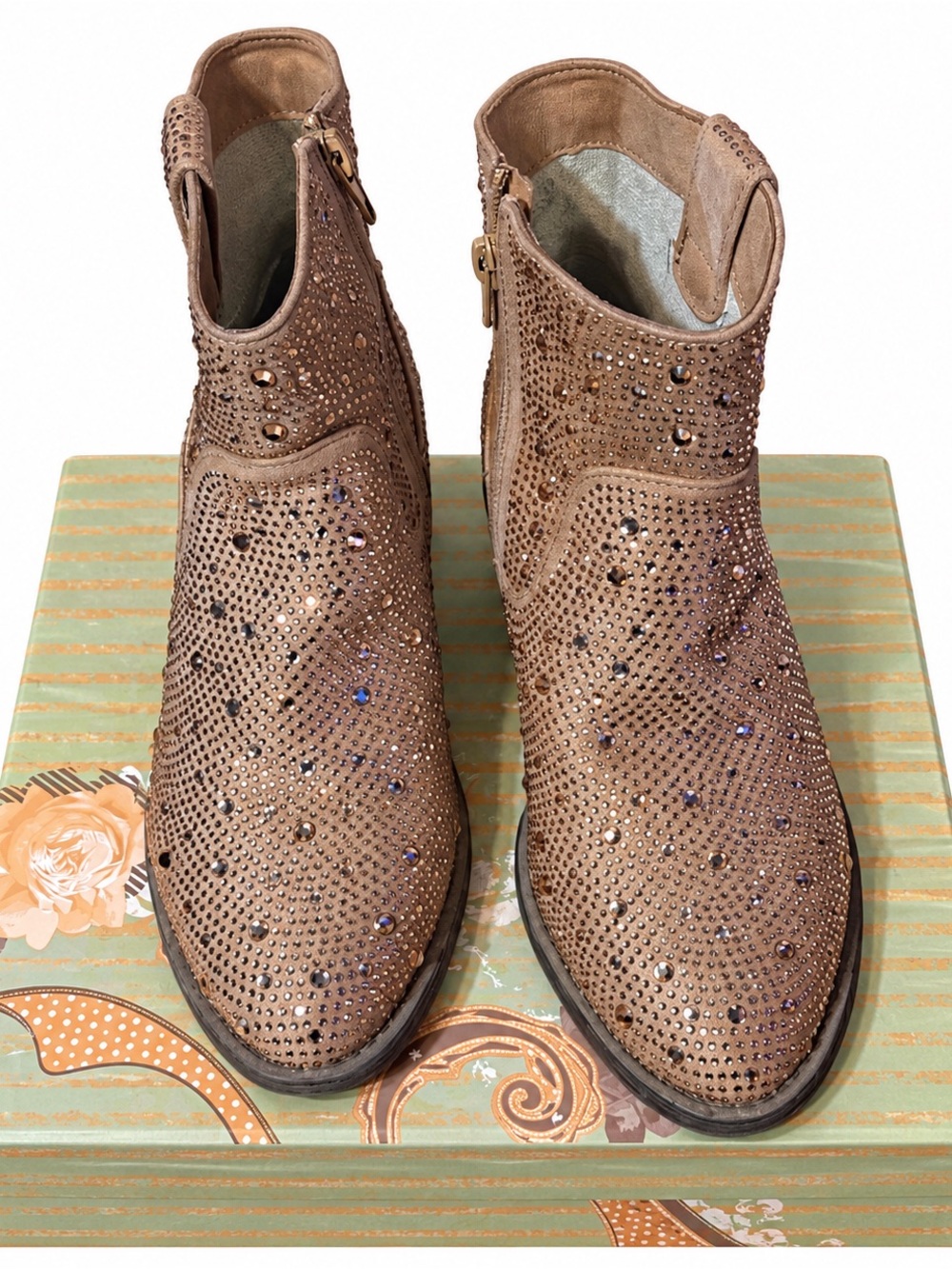 Very G Women’s Rhinestone Embellished Ankle Boots Taupe Brown Size 8.5